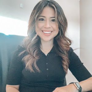 Meet your Posher, Alexandra